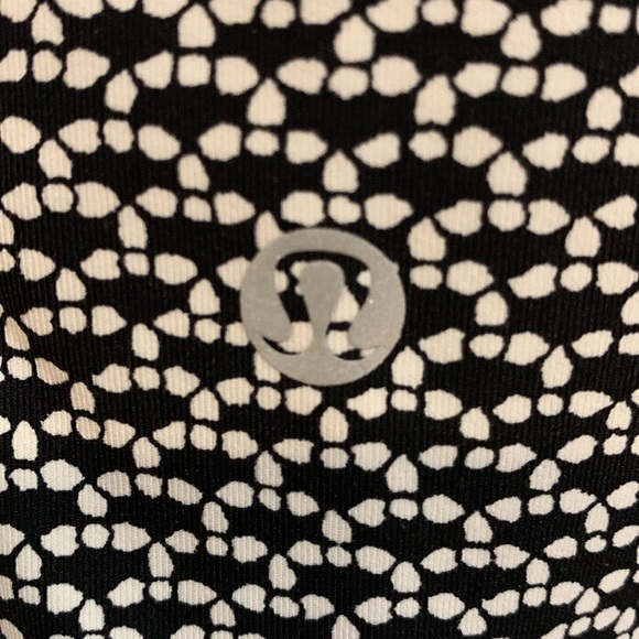 Lululemon Wunder unders in Monochromic black - Picture 5 of 8